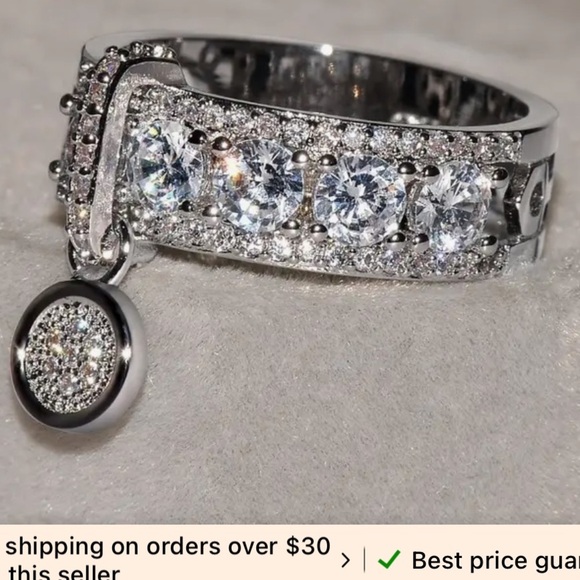 Vintage-Inspired Silver Ring with Dangling Rhinestone Charm Size 8 - Picture 5 of 6